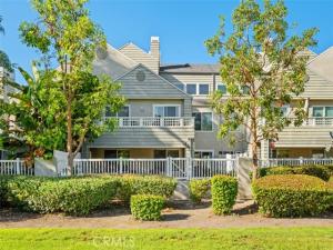 MLS #OC26158862 image #0