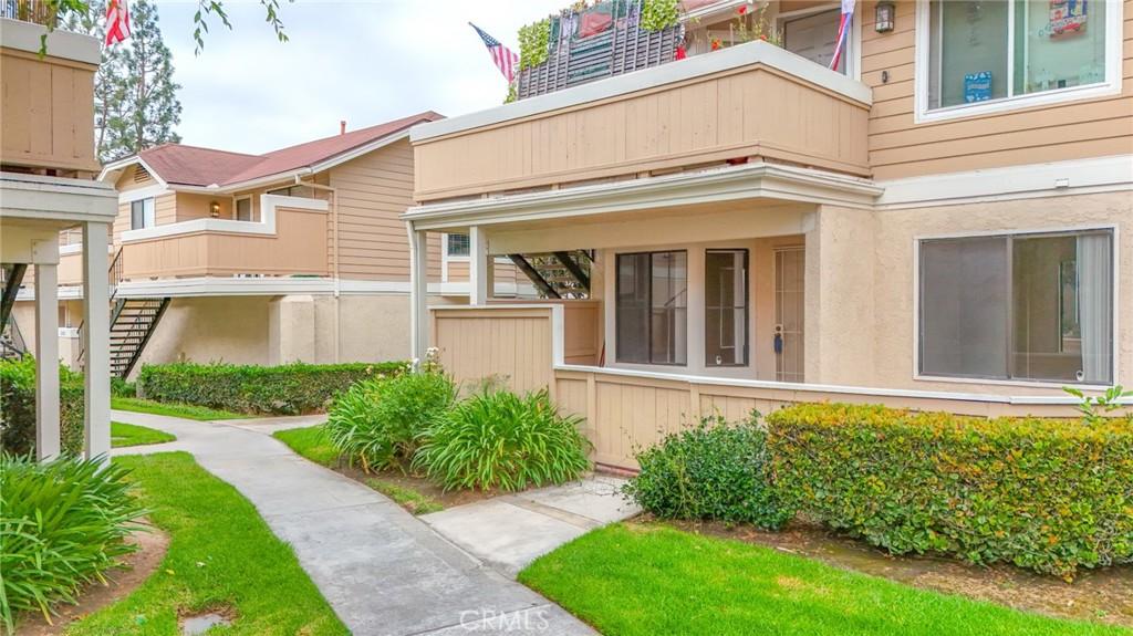 MLS #OC26159354 image #0