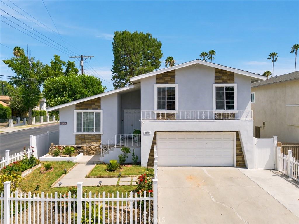 MLS #OC26159383 image #0