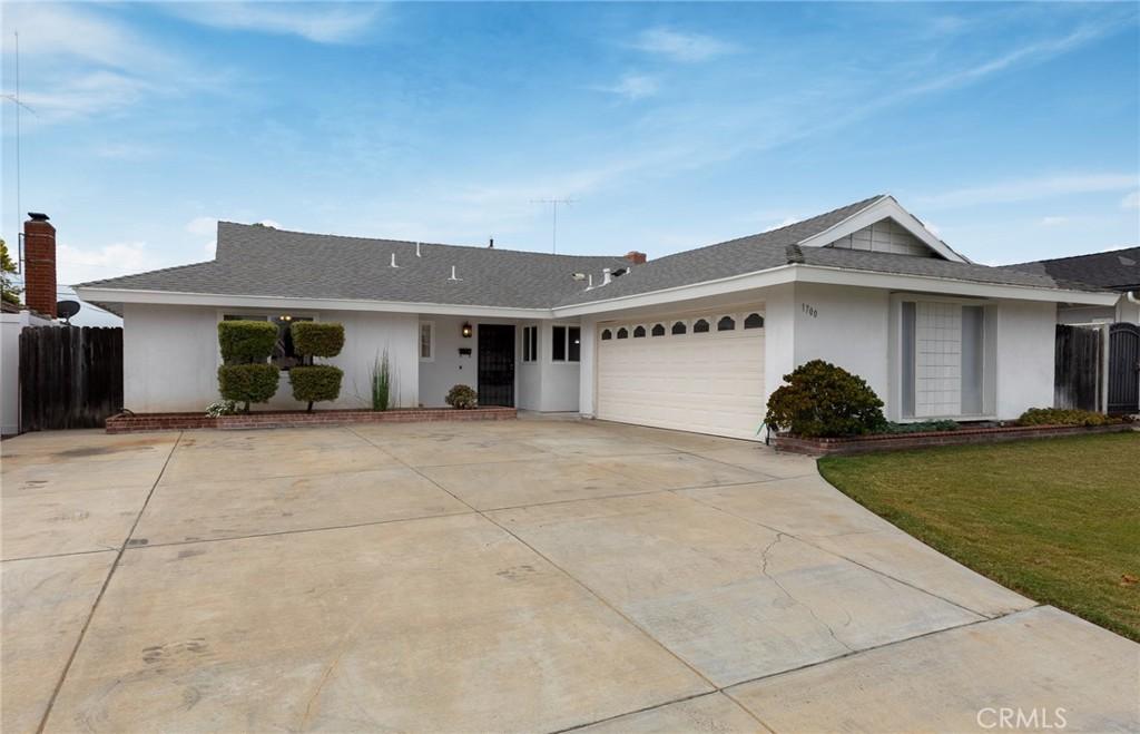 MLS #OC26159430 image #0