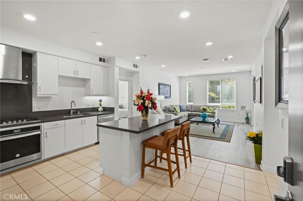 MLS #OC26132156 image #0
