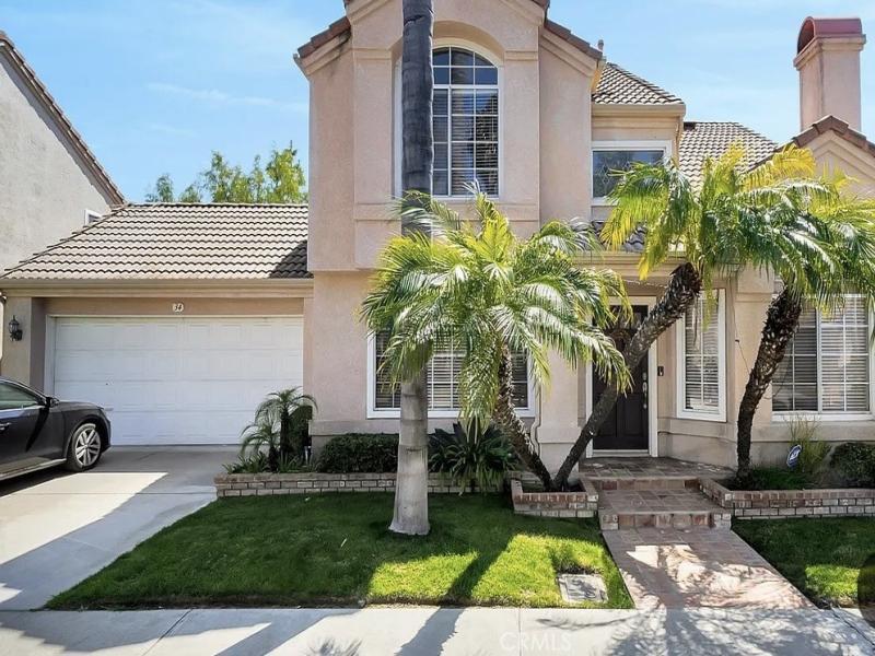 MLS #OC26159643 image #0