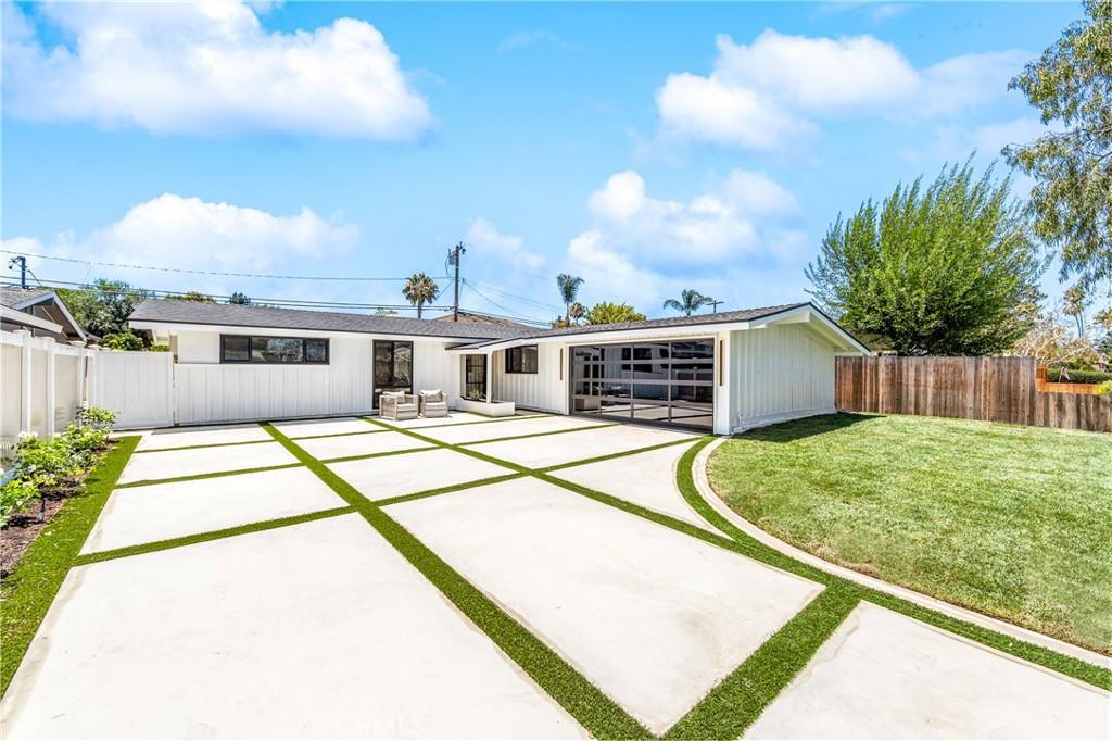 MLS #OC26159783 image #0