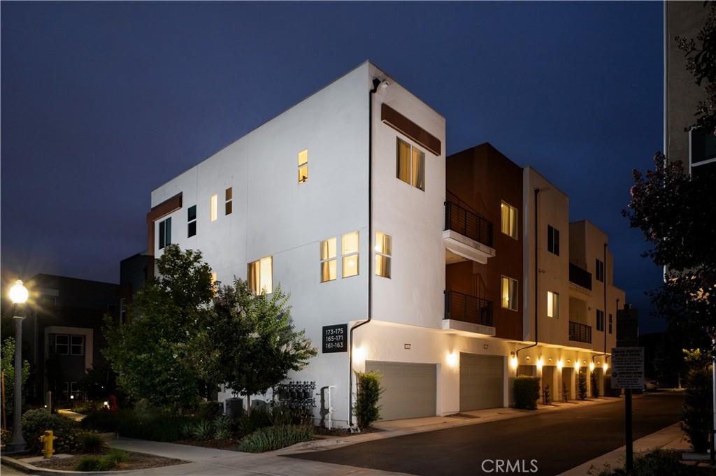 MLS #OC26160053 image #0
