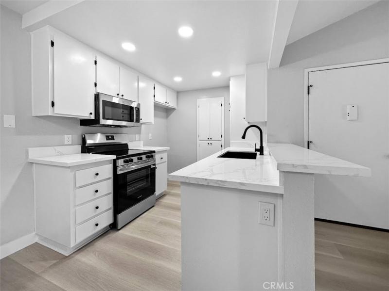 MLS #OC26160128 image #0