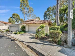 MLS #OC26160463 image #0