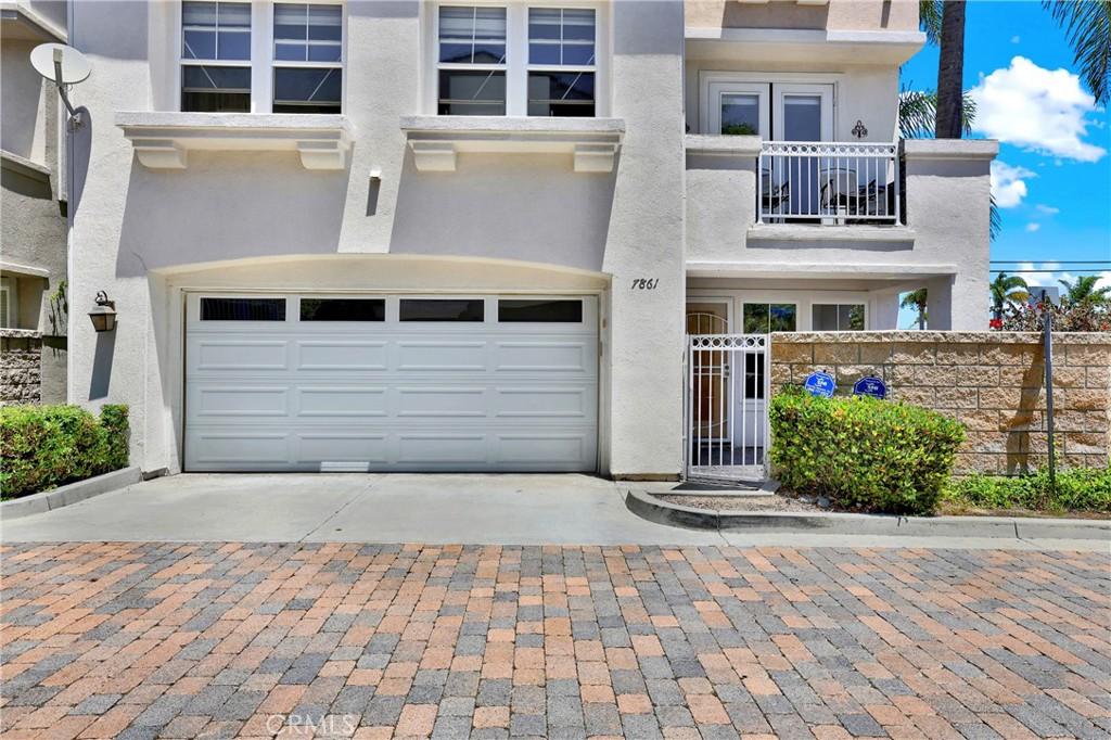 MLS #OC26160503 image #0