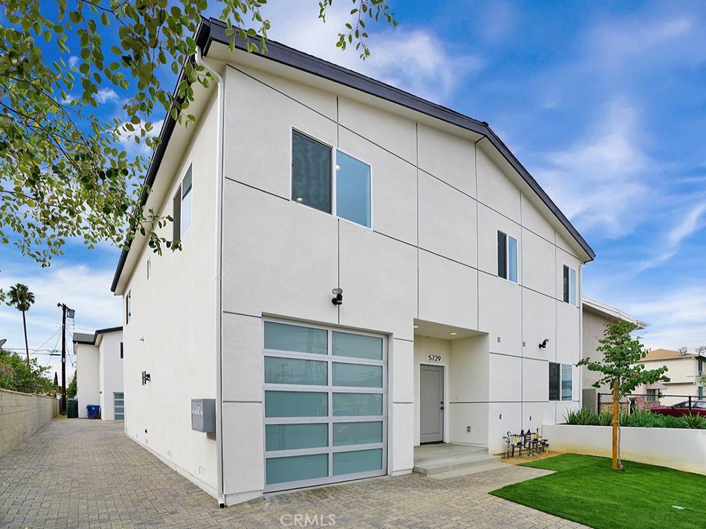 MLS #OC26160691 image #0