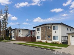 MLS #OC26161772 image #0