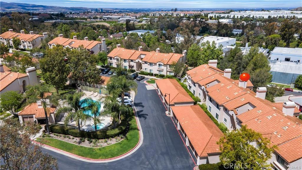 MLS #OC26162148 image #0