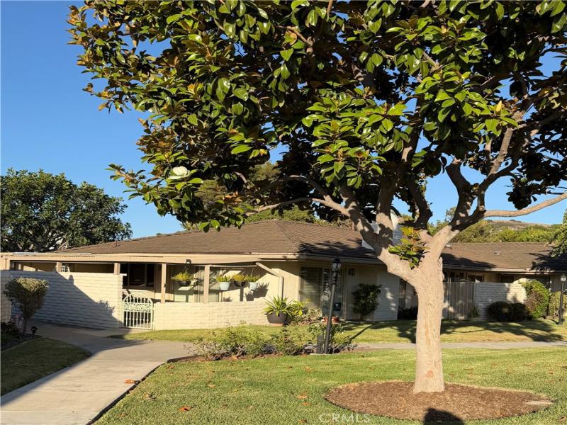 MLS #OC26162298 image #0