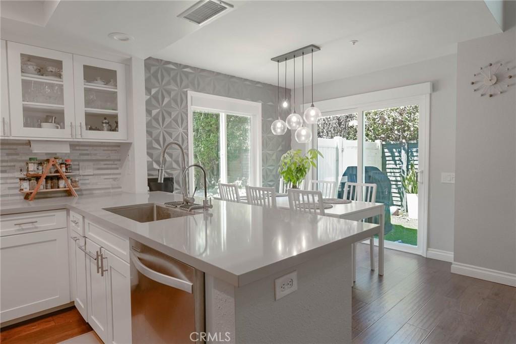 MLS #OC26163529 image #0
