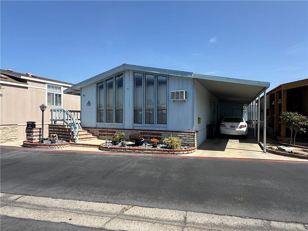 MLS #OC26163565 image #0