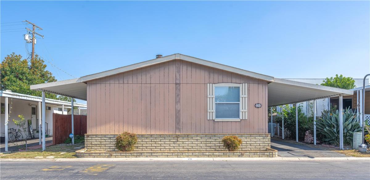 MLS #OC26164543 image #0