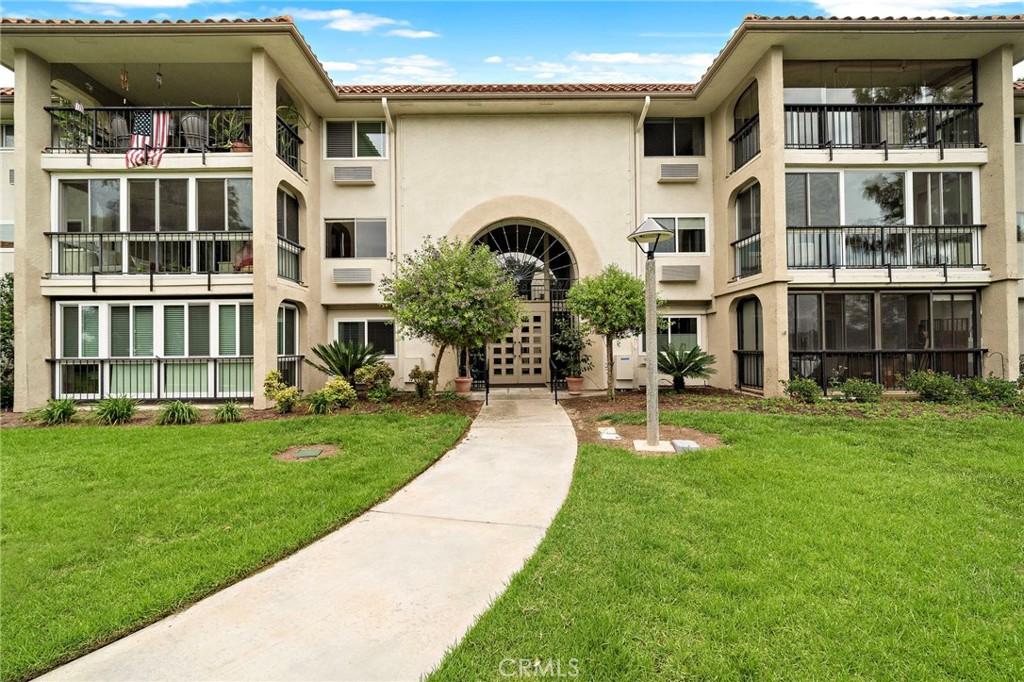 MLS #OC26165091 image #0