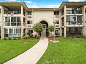 MLS #OC26165091 image #0