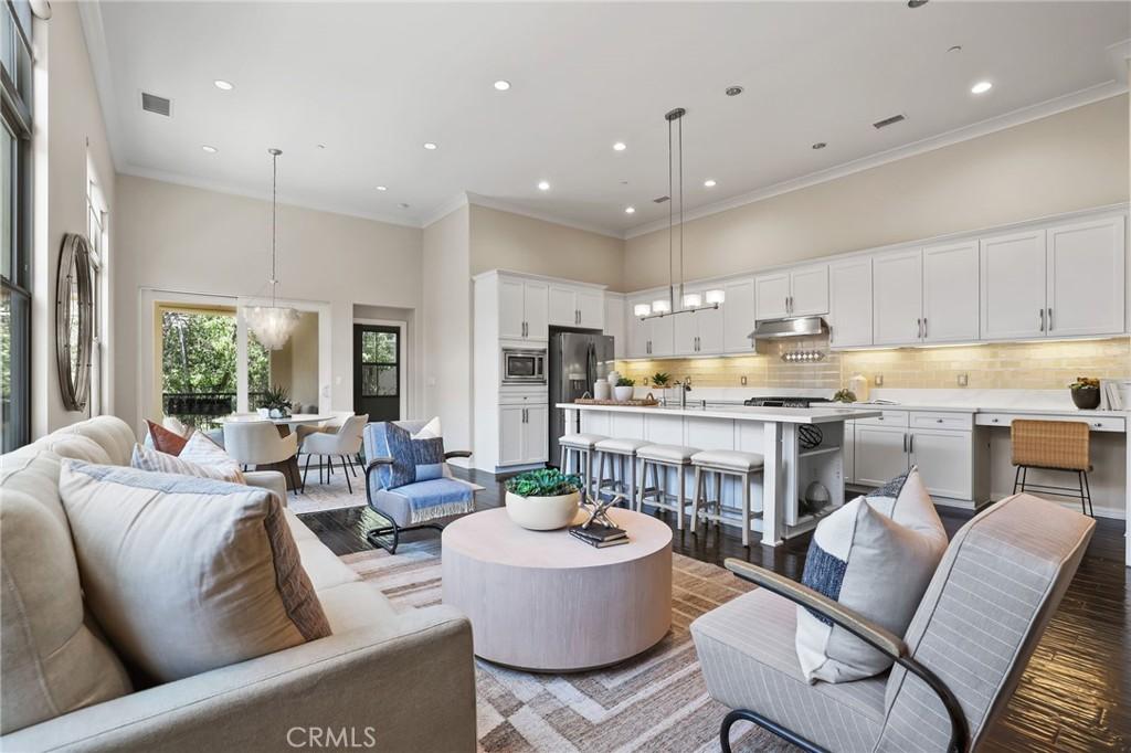 MLS #OC26165168 image #0