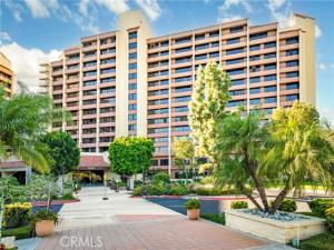 MLS #OC26165305 image #0