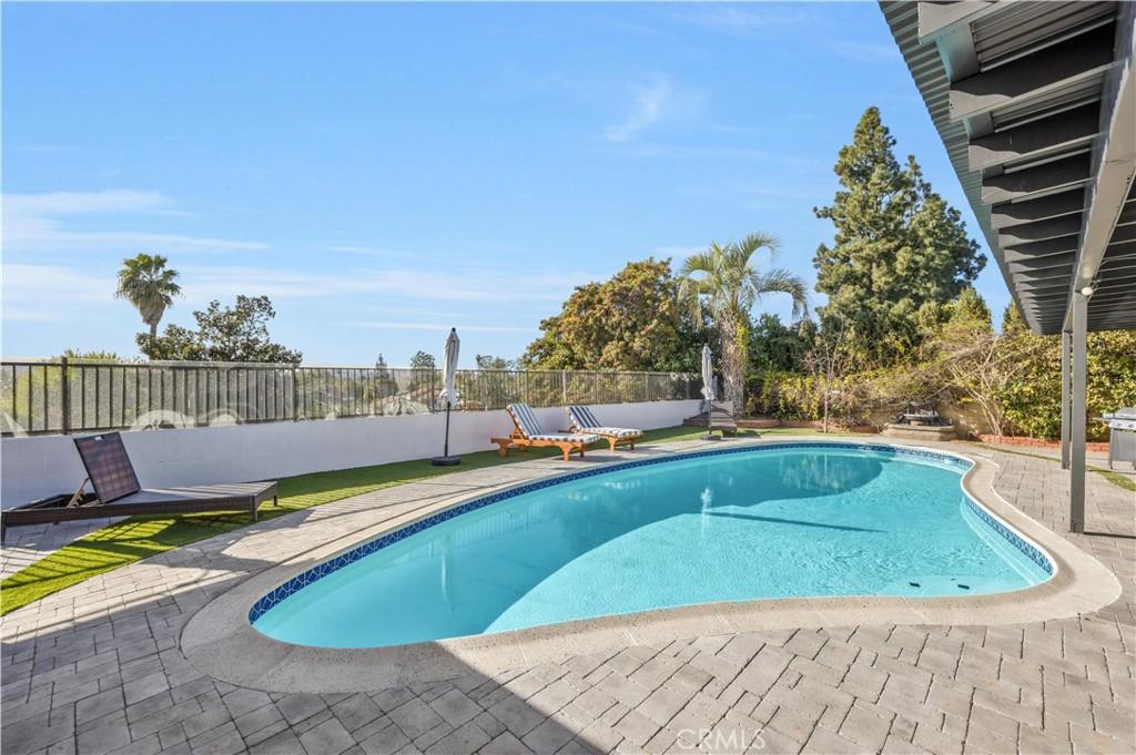 MLS #OC26165592 image #0