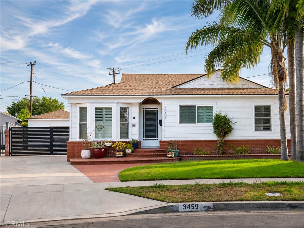 MLS #OC26165635 image #0