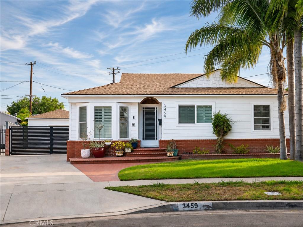 MLS #OC26165635 image #0