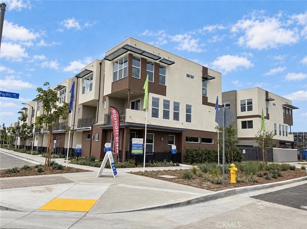 MLS #OC26165813 image #0