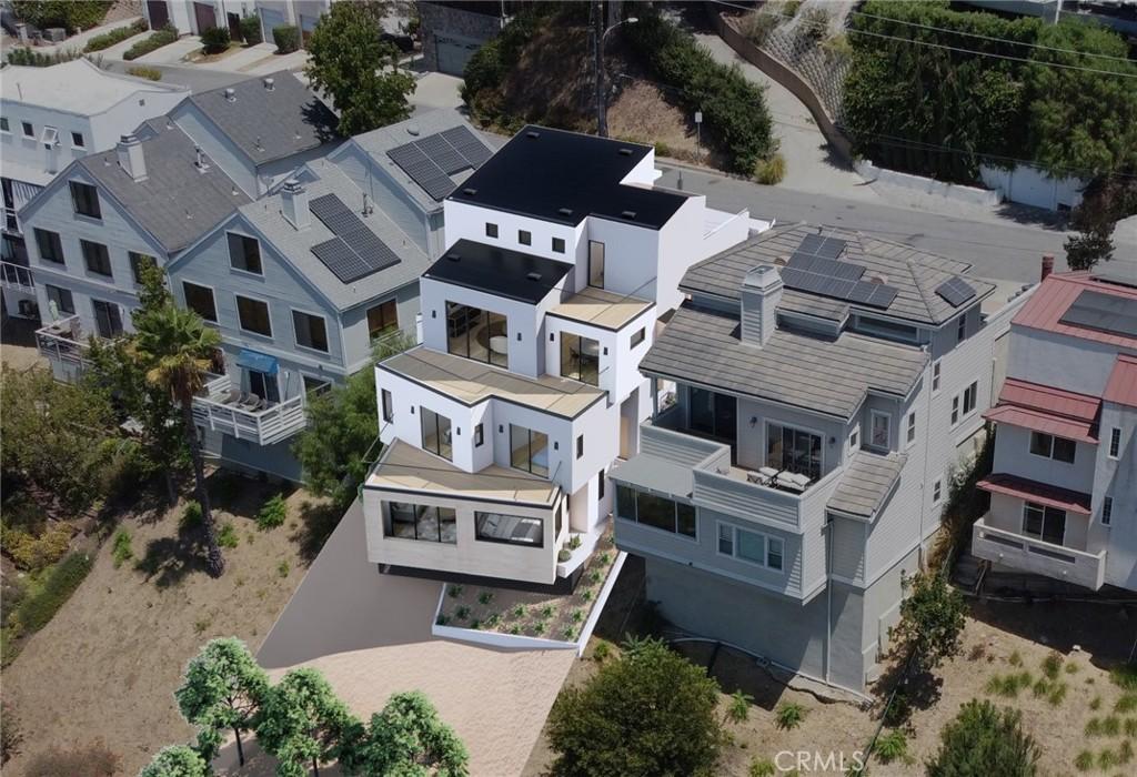 MLS #OC26165975 image #0