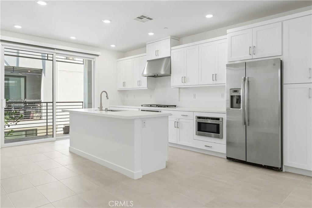 MLS #OC26166243 image #0