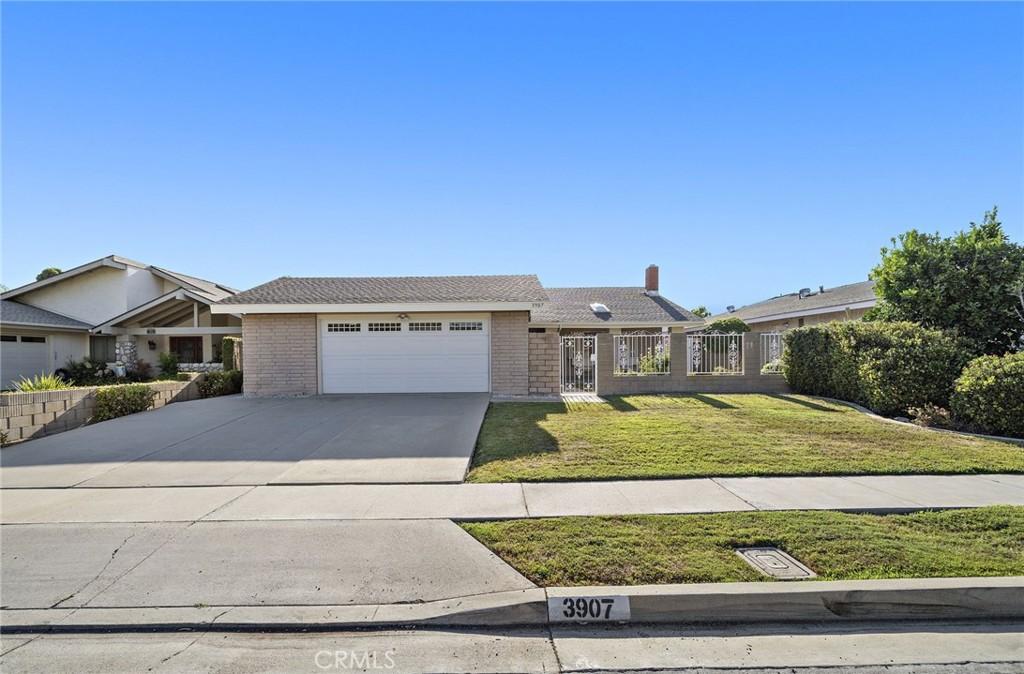 MLS #OC26166306 image #0
