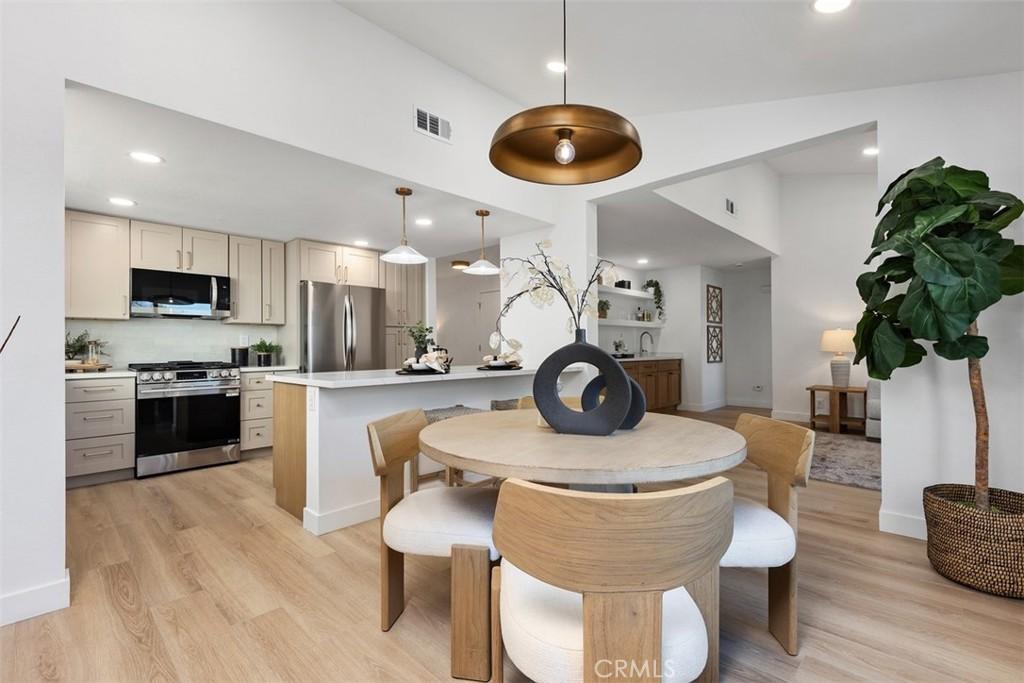 MLS #OC26167493 image #0