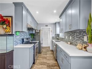MLS #OC26167501 image #0