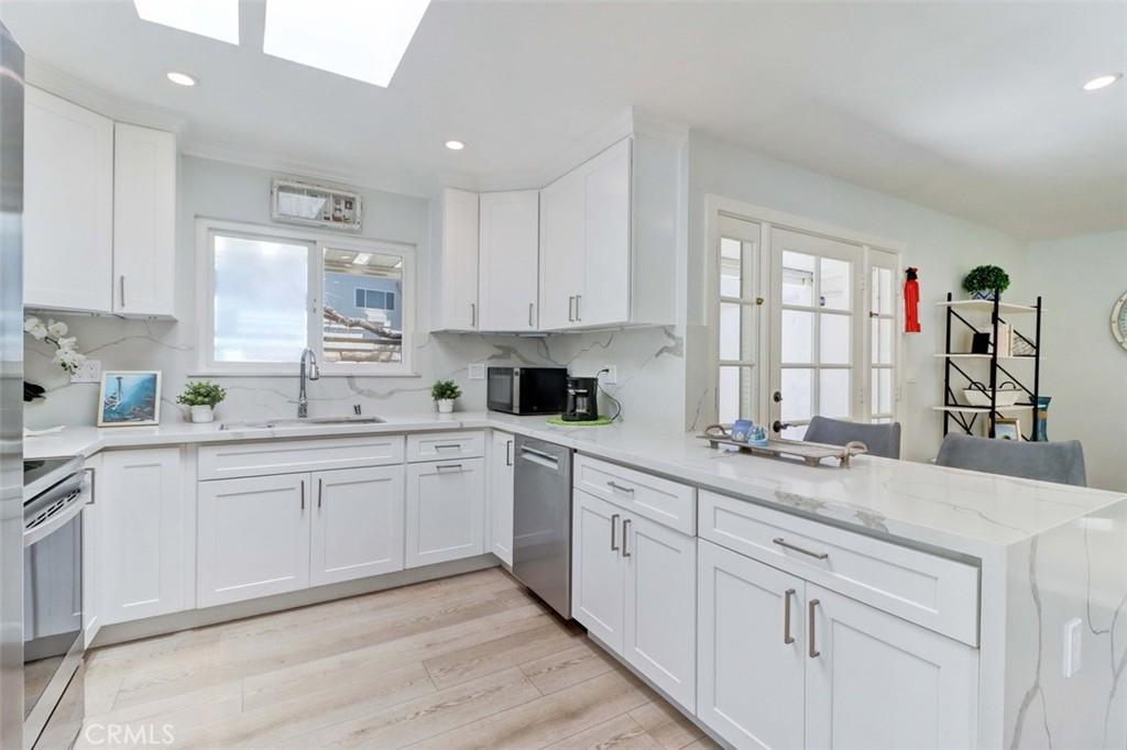 MLS #OC26168036 image #0