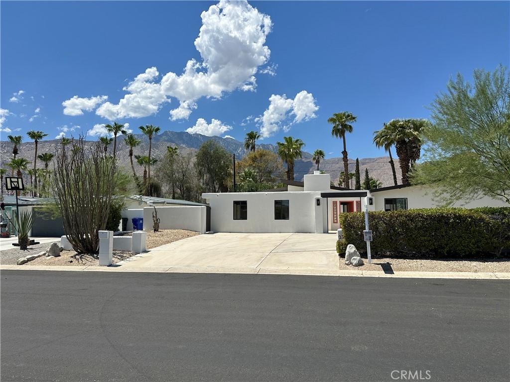 MLS #OC26168085 image #0