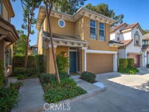 MLS #OC26168116 image #0