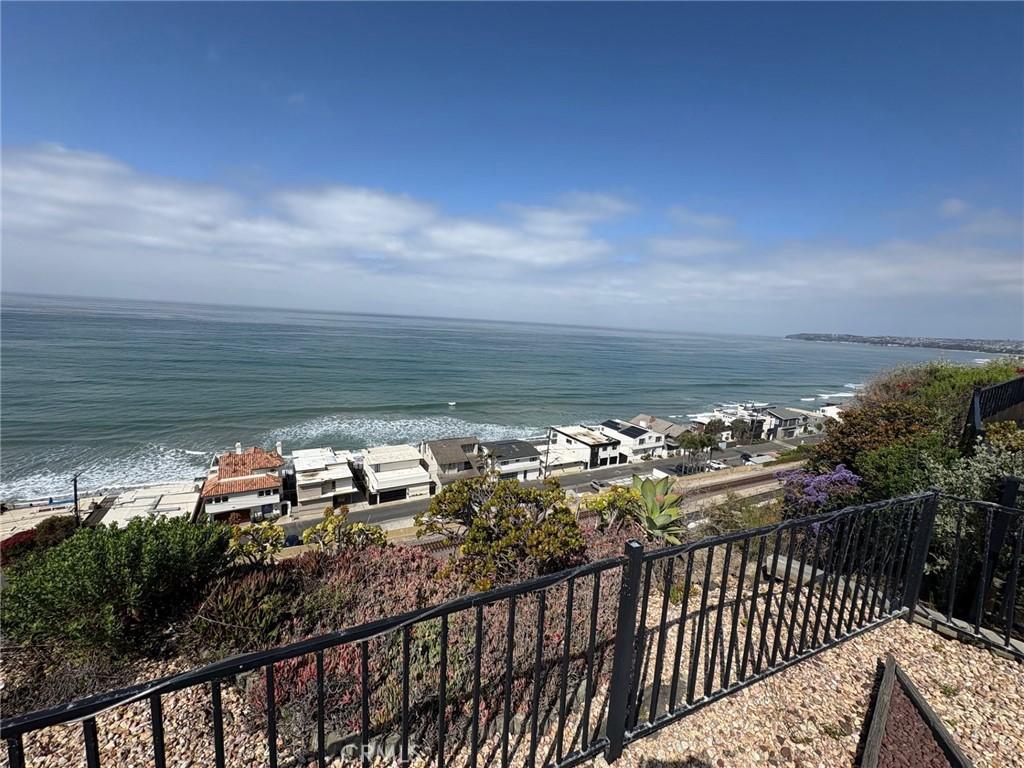 MLS #OC26168290 image #0