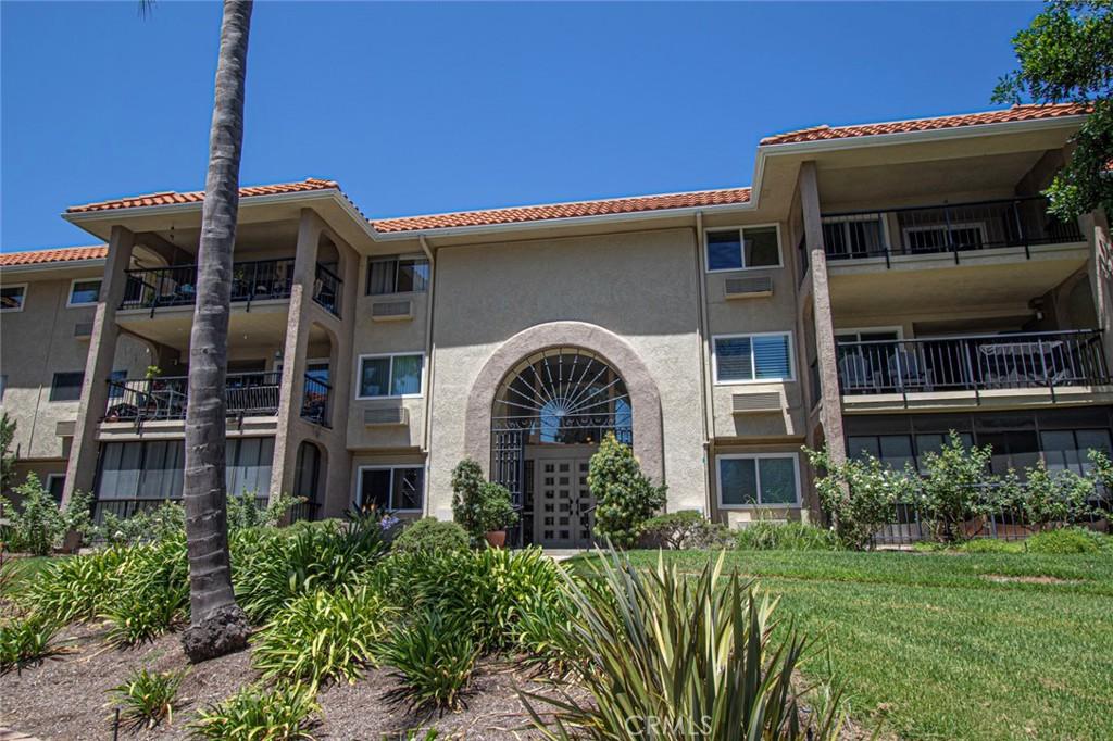 MLS #OC26168768 image #0