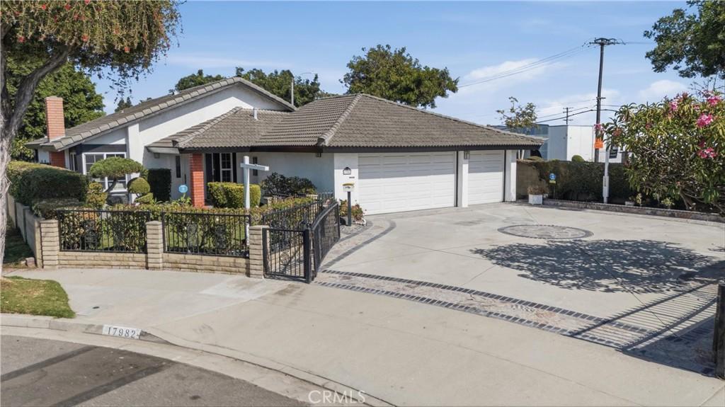 MLS #OC26168802 image #0
