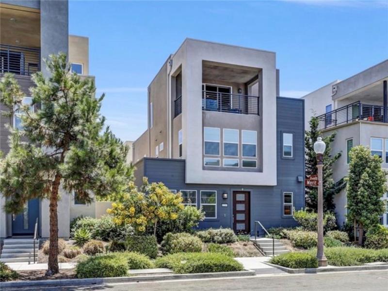 MLS #OC26168907 image #0