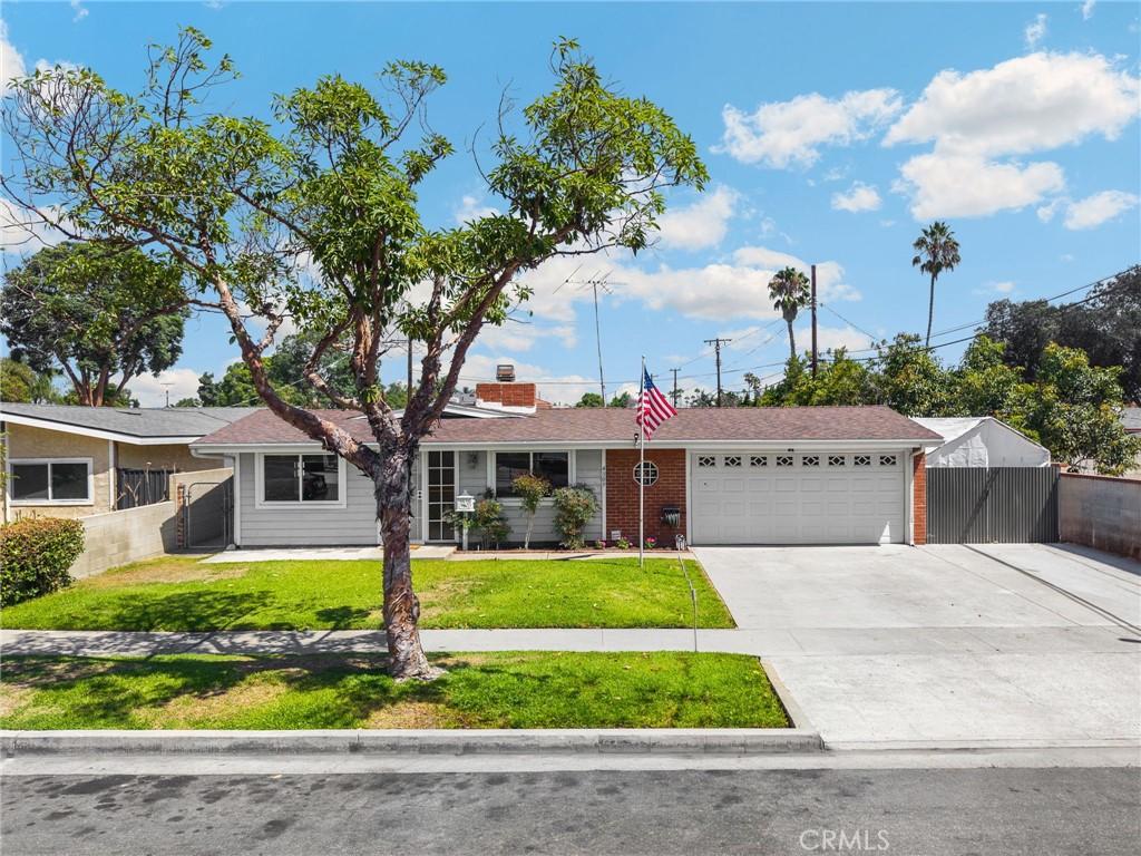 MLS #OC26169087 image #0