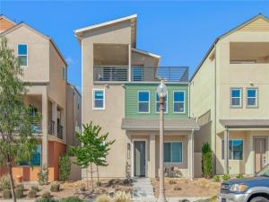MLS #OC26169113 image #0