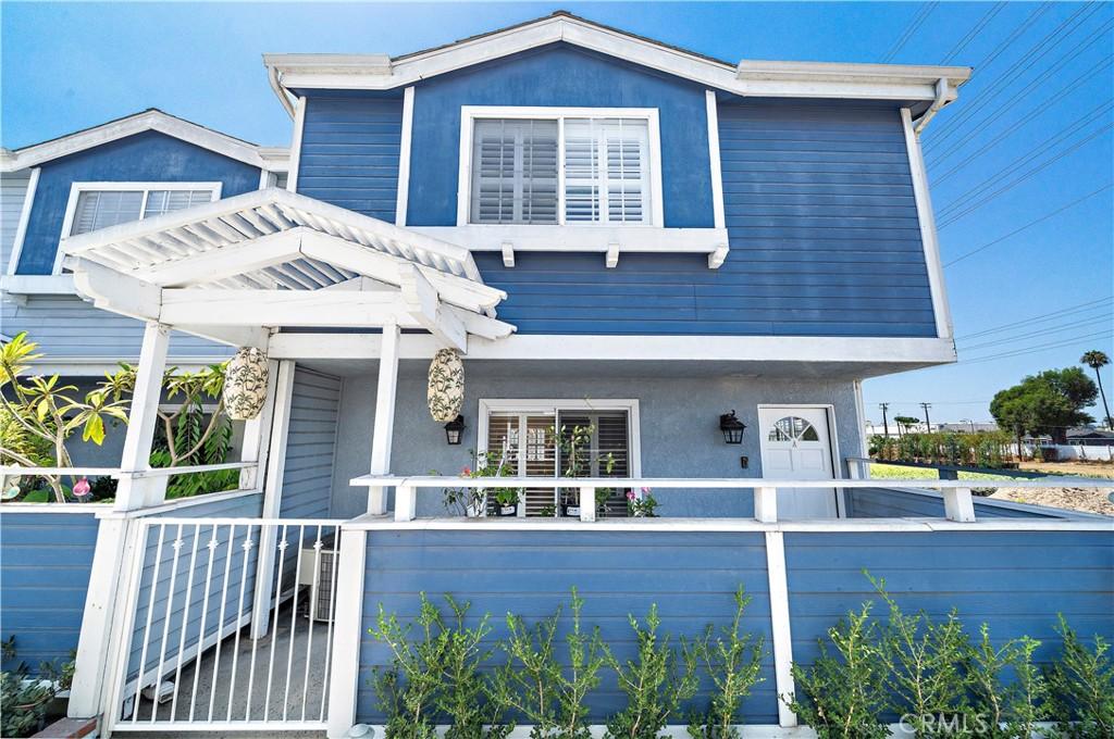 MLS #OC26169423 image #0