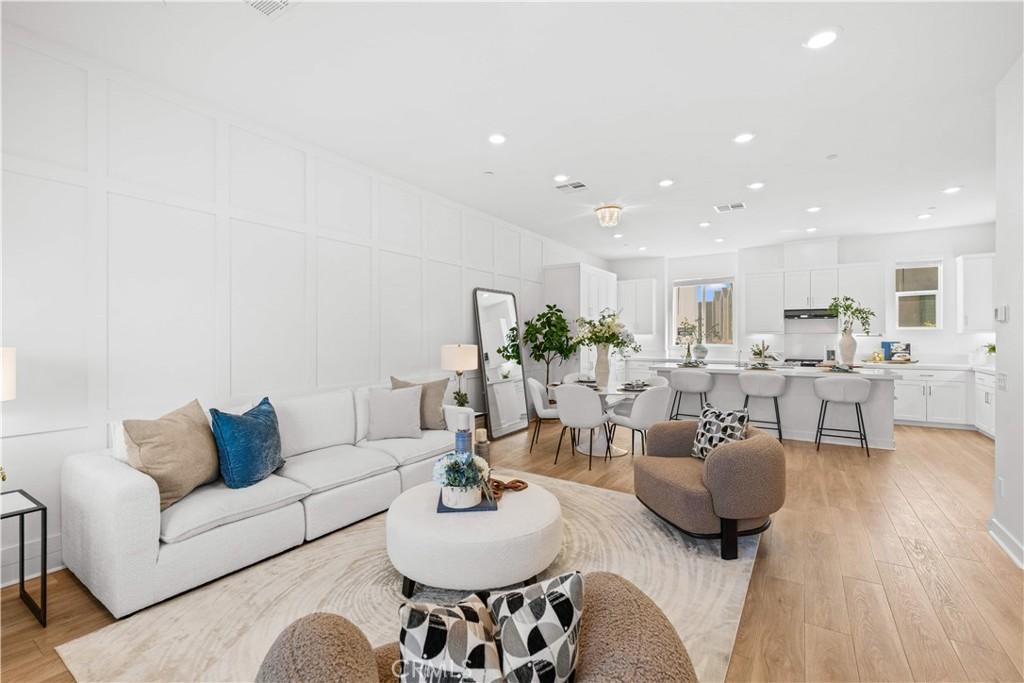MLS #OC26170097 image #0