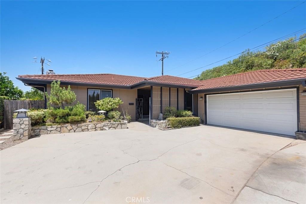 MLS #OC26170279 image #0