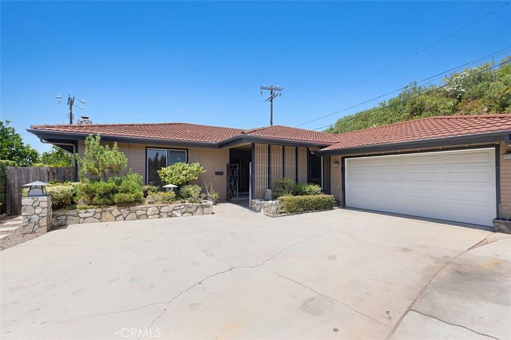 MLS #OC26170279 image #0