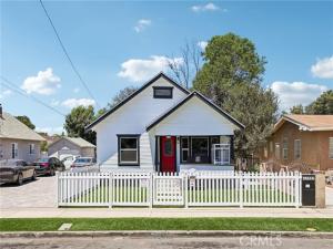 MLS #OC26170342 image #0