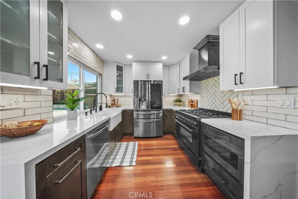 MLS #OC26170519 image #0