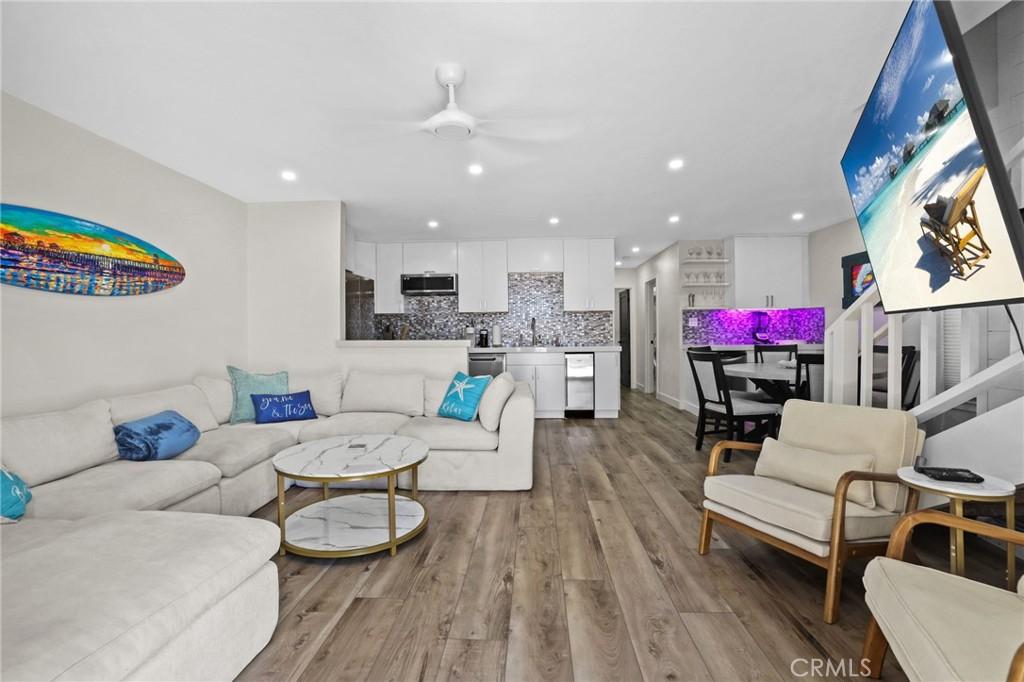 MLS #OC26170680 image #0