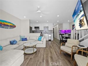 MLS #OC26170680 image #0