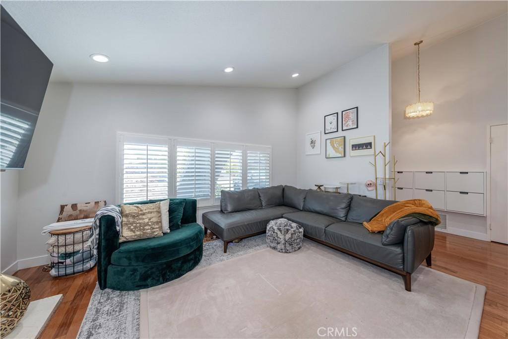 MLS #OC26170709 image #0