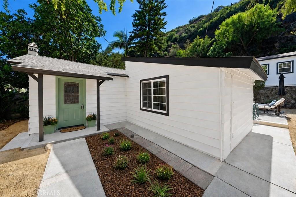 MLS #OC26170783 image #0